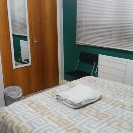 Spacious Double Room Located Within Walking Distance To Seaside And Town Dover Exterior photo