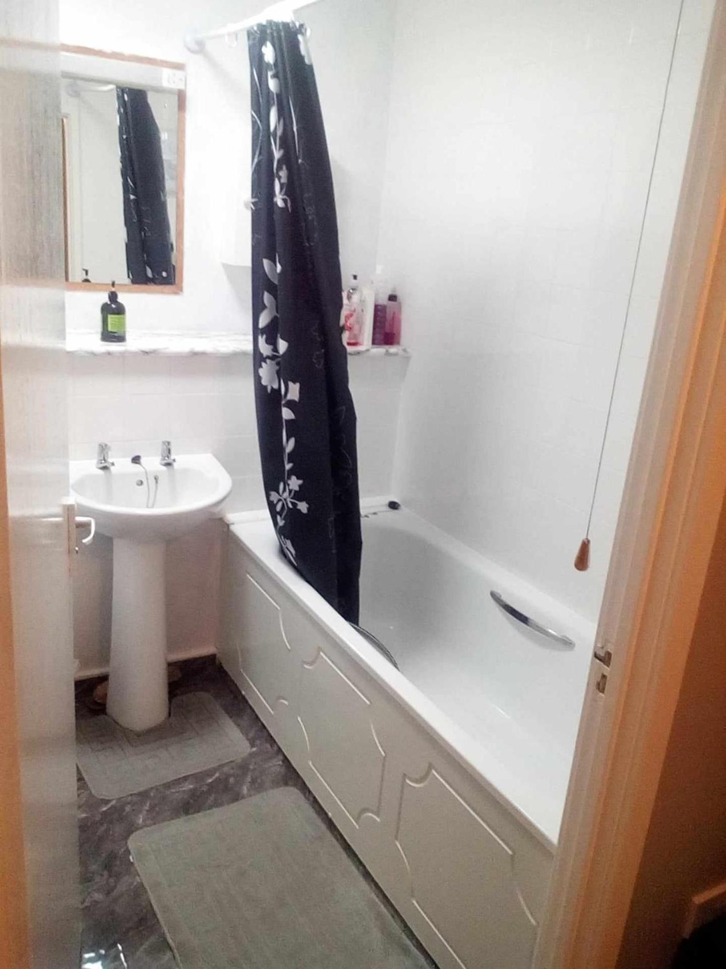 Homestay Spacious Double Located Within Walking Distance To Seaside And Town Dover